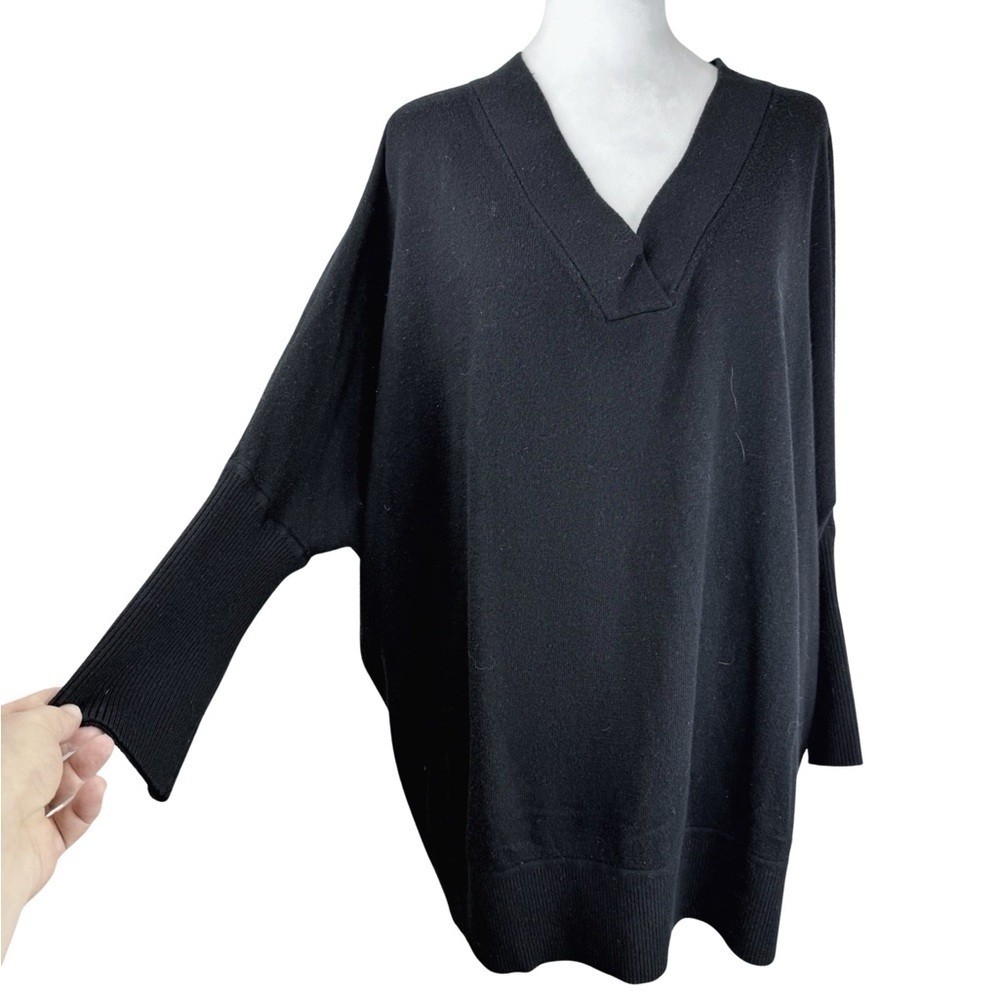 MATTY M Women's Loose Contemporary Chic Black V-neck Sweater Ribbed Trimming XXL